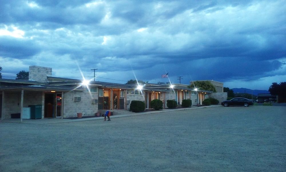 Cliff Palace Motel Blanding Extérieur photo