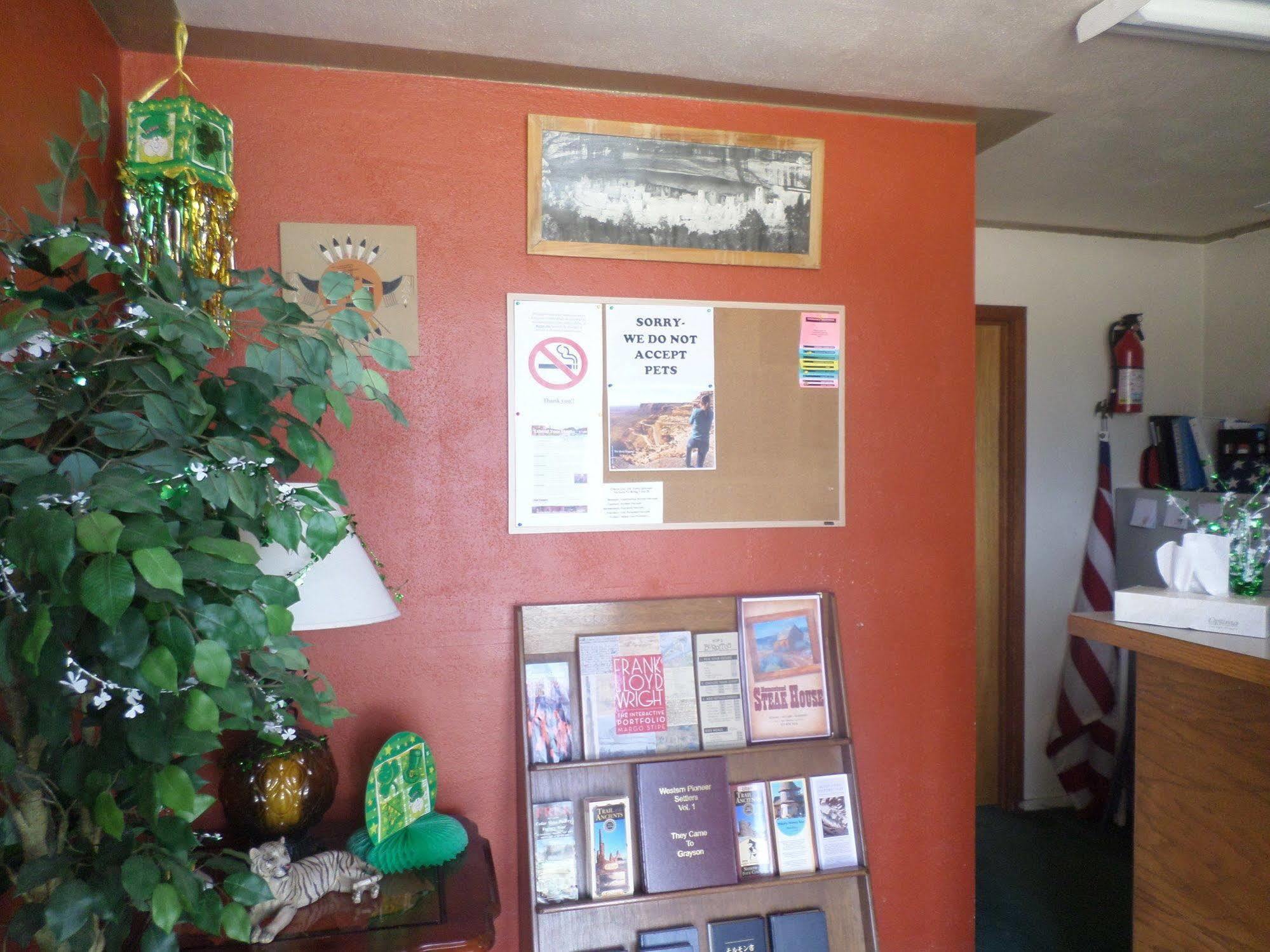 Cliff Palace Motel Blanding Extérieur photo