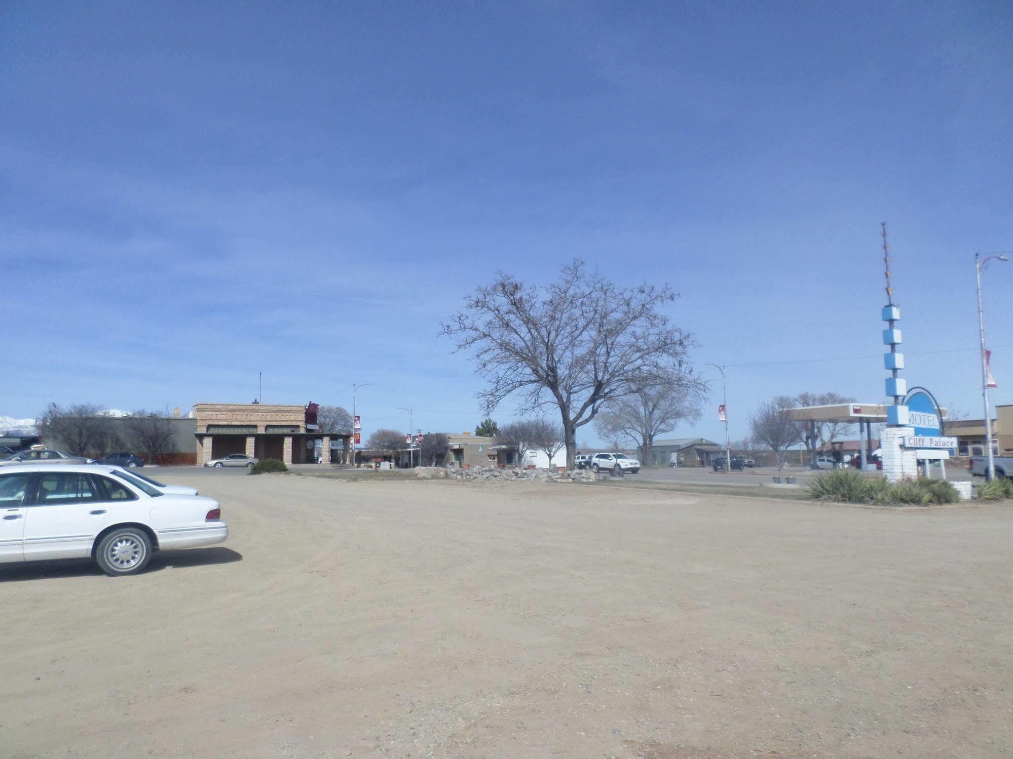 Cliff Palace Motel Blanding Extérieur photo